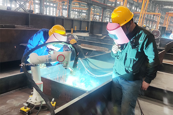 Smart Welding Collaborative Robot